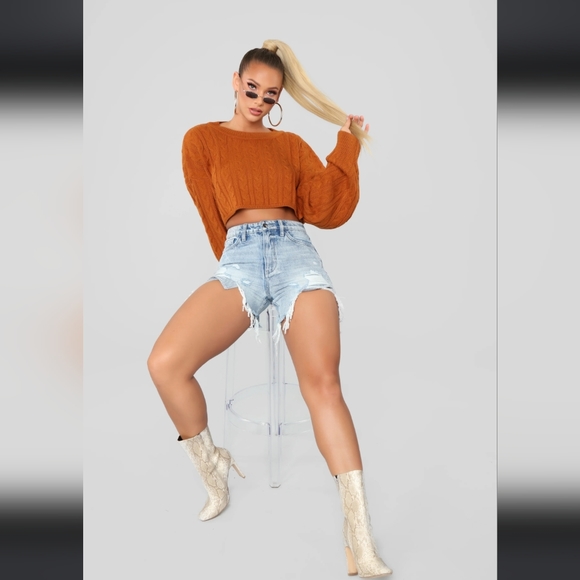 NWT!! FASHION NOVA SHORTS !! - Picture 6 of 13